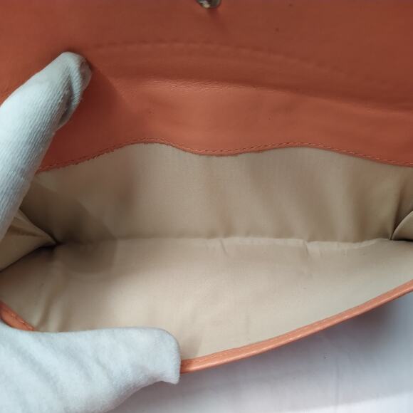 Coach Orange Leather Turn Lock Credit Card ID Window Bifold Wallet - Picture 9 of 15